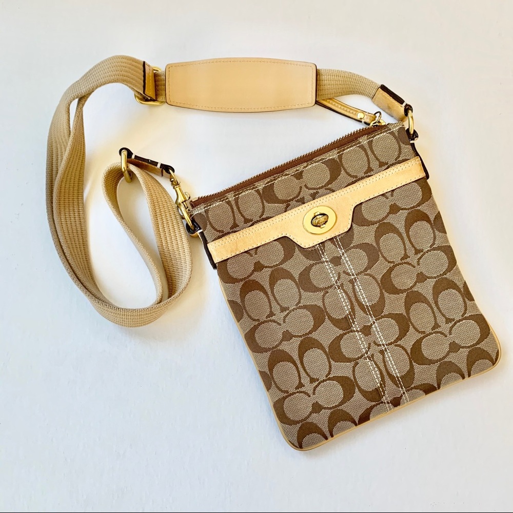COACH | Crossbody Signature Swingpack no. 40688